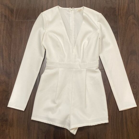 Silence + Noise White Long Sleeve Deep V Romper - Picture 10 of 10
